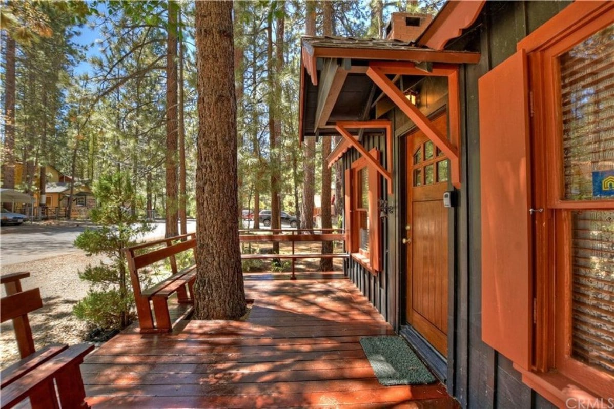 This Big Bear Log Cabin Tiny Home Comes With A Hot Tub Tiny Houses