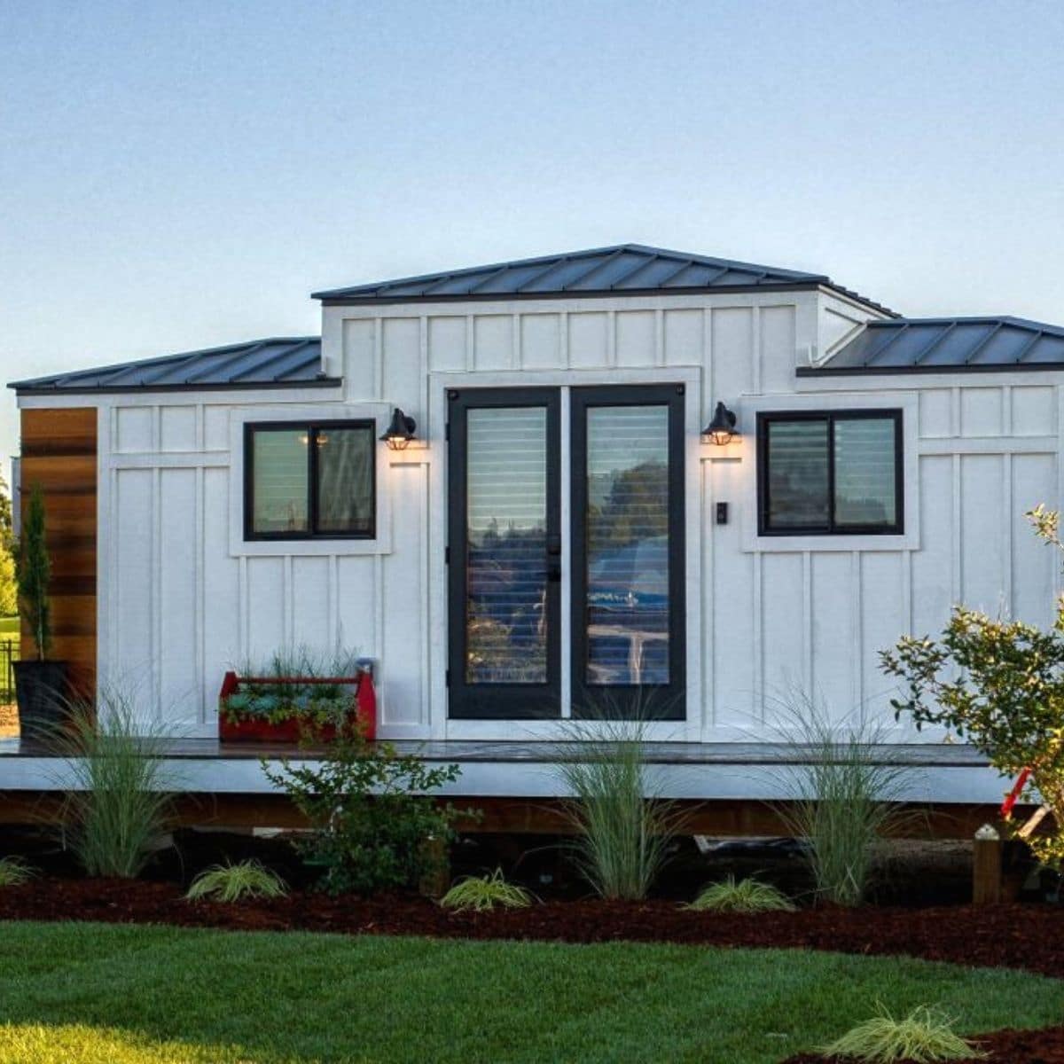 Lucy 28 Tiny House Near Me