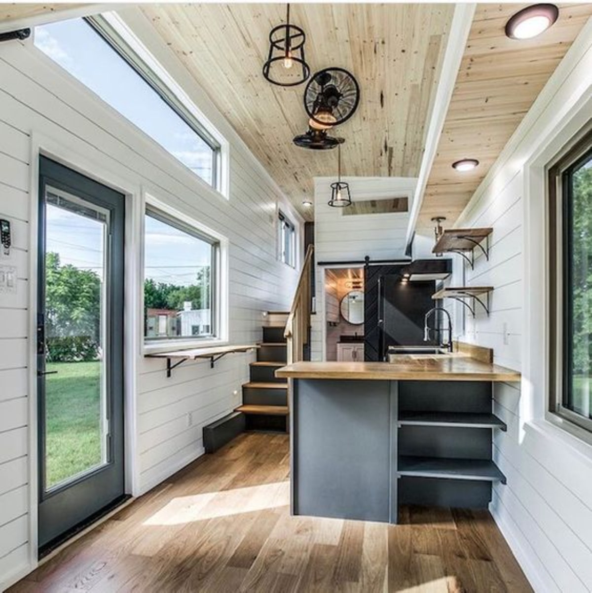 20+ Incredible Luxury Modern Tiny Homes With Huge Windows and